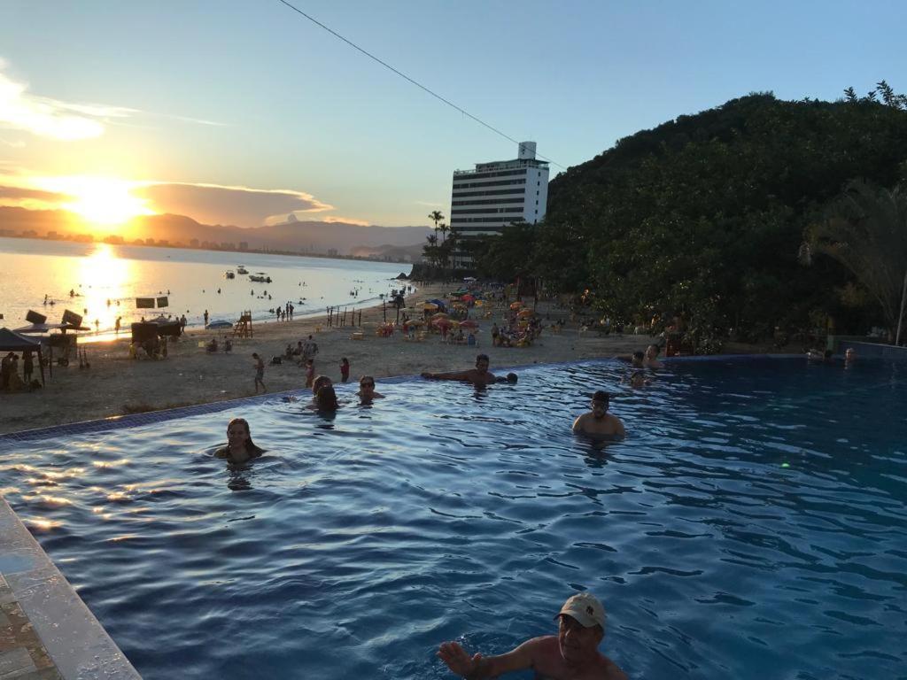 Apartamento Pe Na Areia Frente Para O Mar E Piscina Na Prainha Caraguatatuba Εξωτερικό φωτογραφία